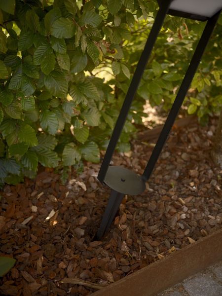 Lampa ogrodowa Nordlux 2518268003 Saulio Solar Black we wnętrzu